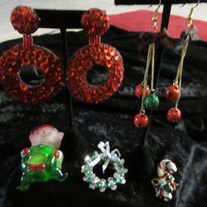 Vintage Christmas Jewelry (5 pcs)